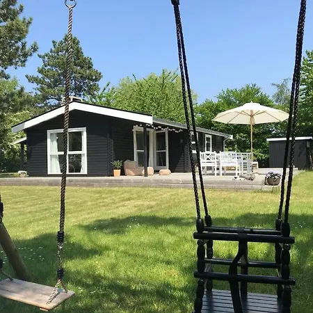 بيت للعطل Summer House With Beautiful Interior Details *
