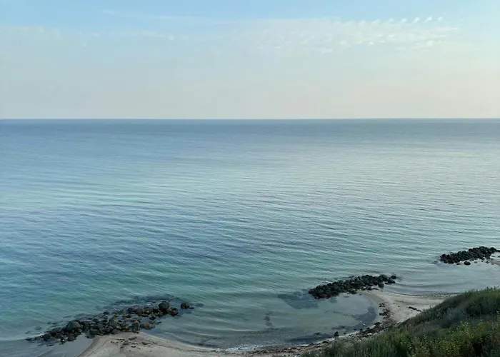 Summer House With Beautiful Interior Details Дом отдыха *